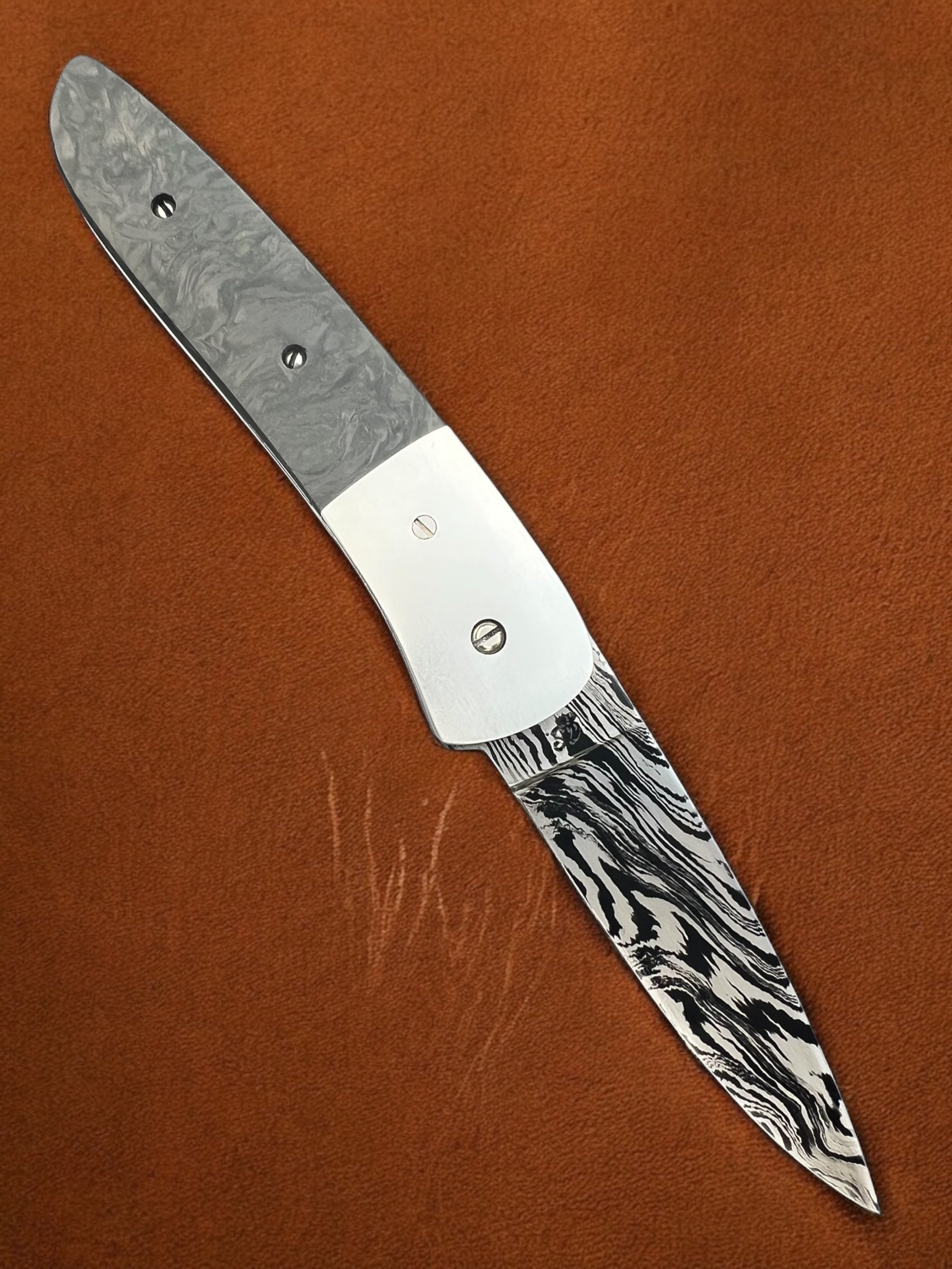 Dress Liner Lock Folder