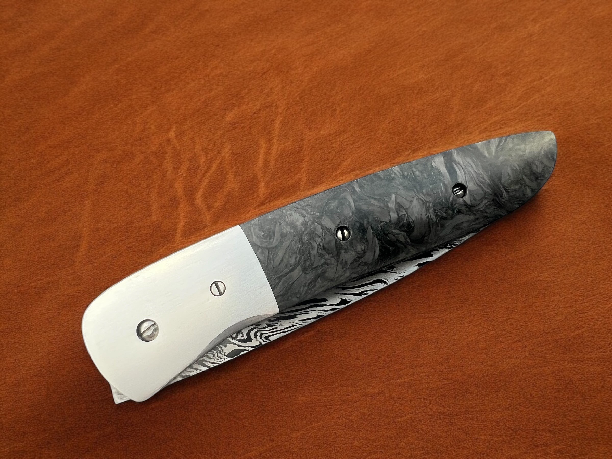 Dress Liner Lock Folder