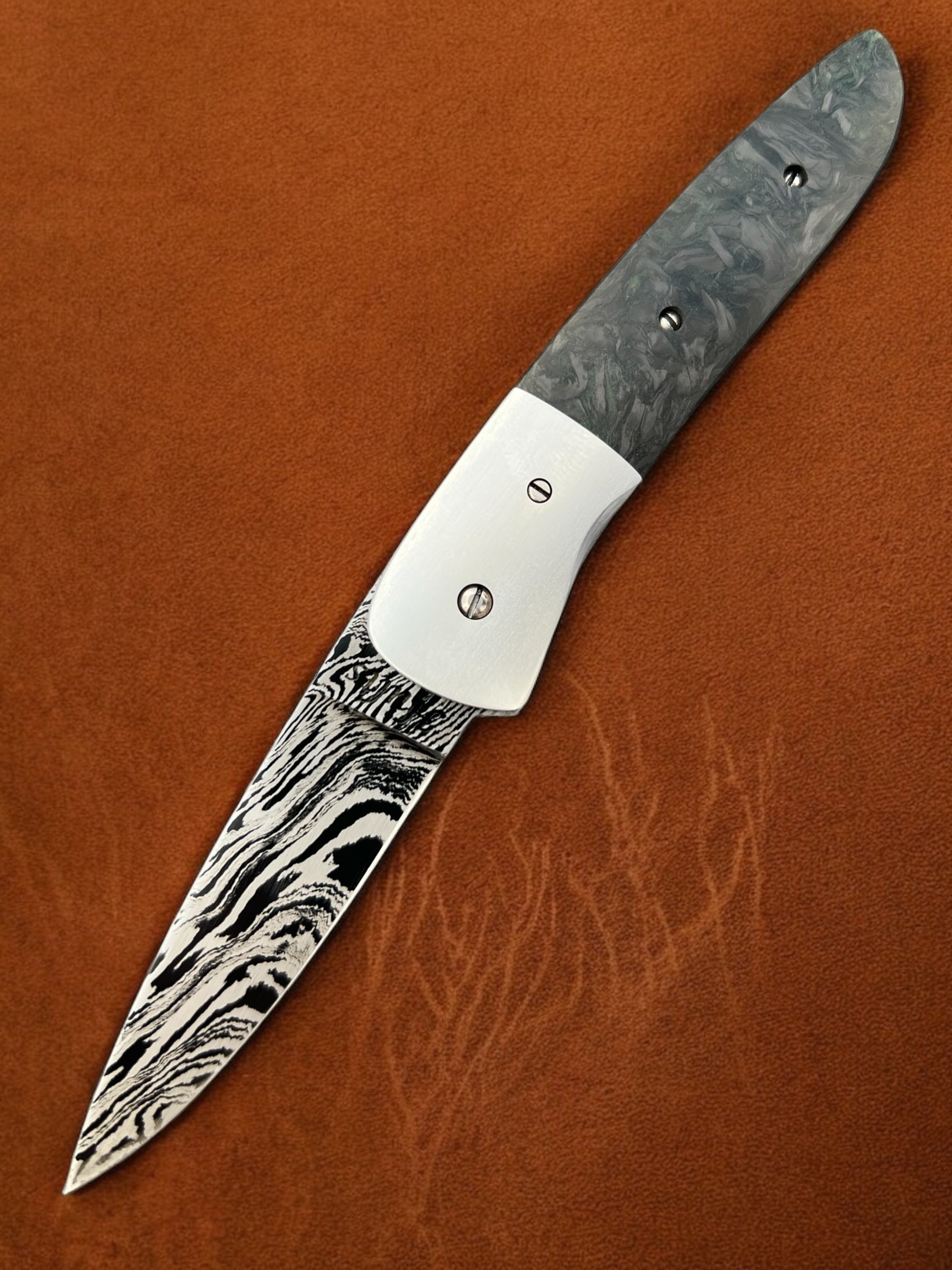 Dress Liner Lock Folder